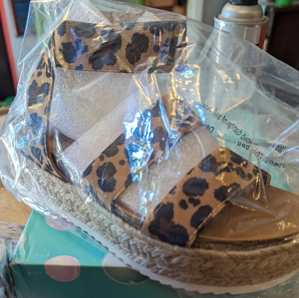 New Soda Leopard Platform Sandals